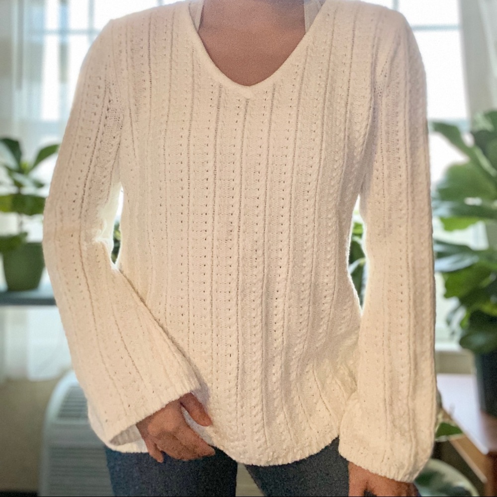 Liz Clairborne Cream Knit Sweater